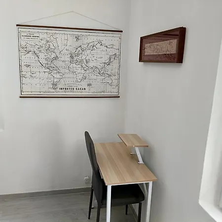 Nuovo 2 Tra E Maranello Ferrari *