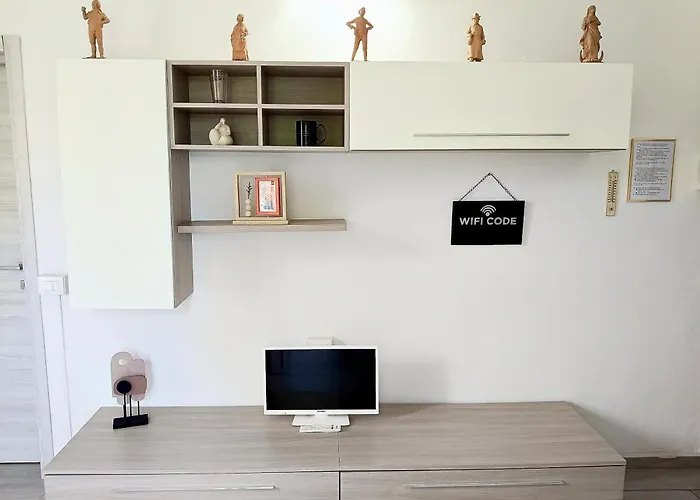 Nuovo 2 Tra E Maranello Ferrari *