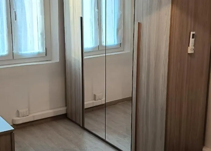 Nuovo 2 Tra E Maranello Ferrari *